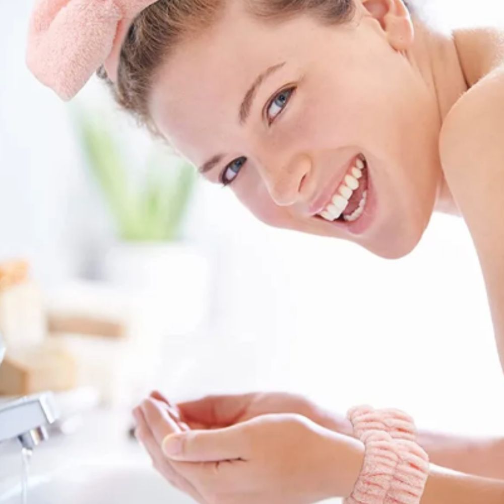 Bandeau protection cheveux et poignets pour le démaquillage